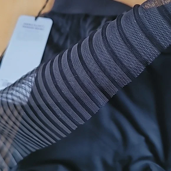 ALO Yoga Mesh Flirty Tennis Skirt Size M - Picture 10 of 10